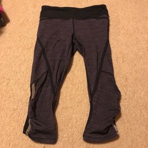 Purple-ish Lululemon crop leggings